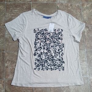 Apt. 9 Cream Short Sleeve Tee with Black and Pink Leopard Print Size XL